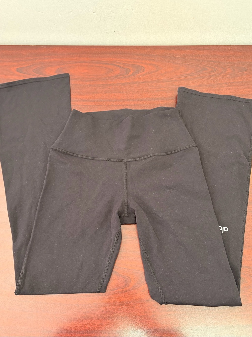 ALO Flare Leggings